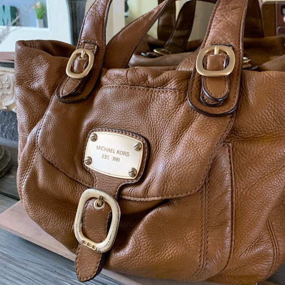 Michael Kors Handbags - Vintage Michael Kors buttery soft tan shoulder bag